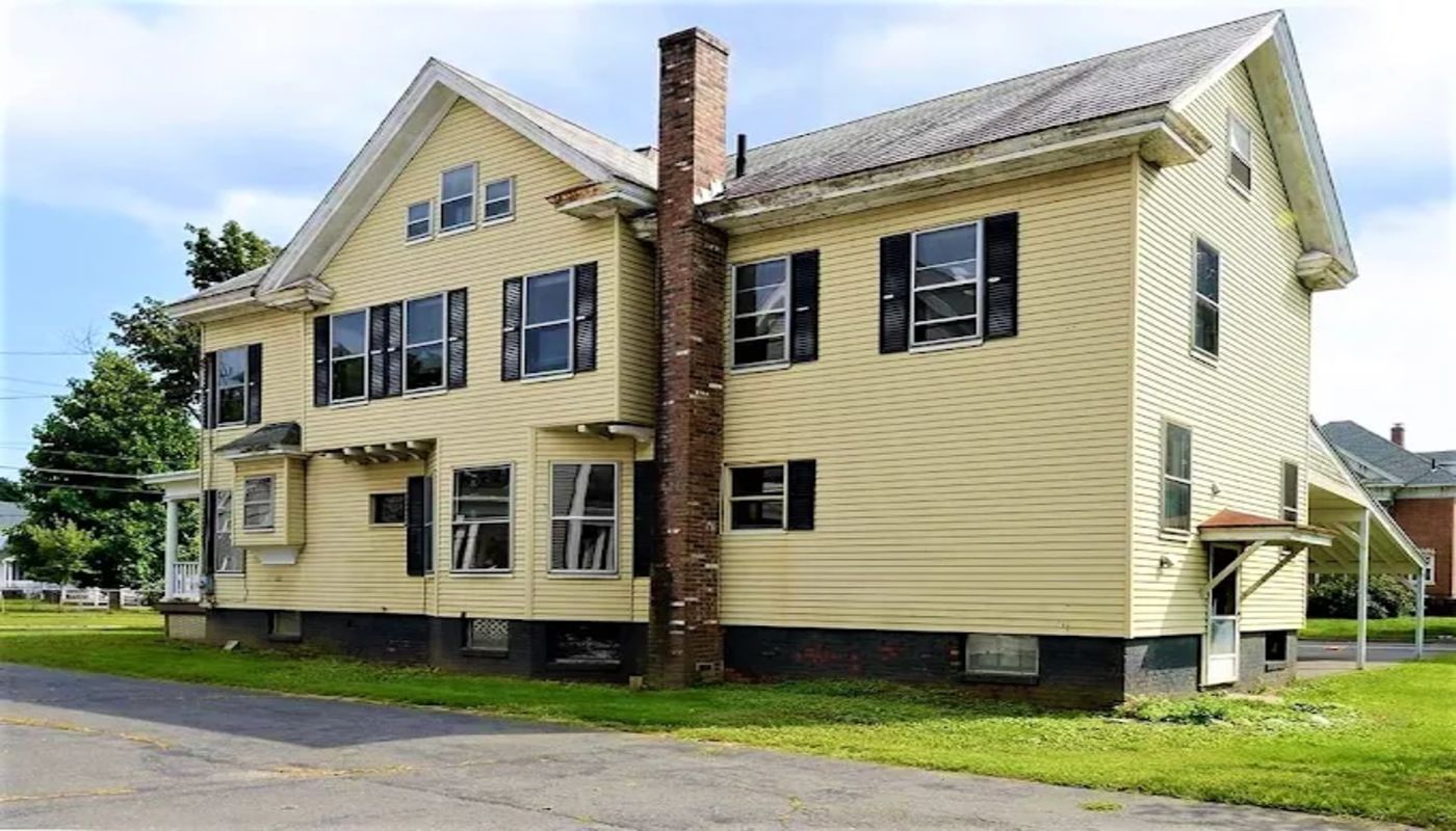 Pleasant Coed Sober House