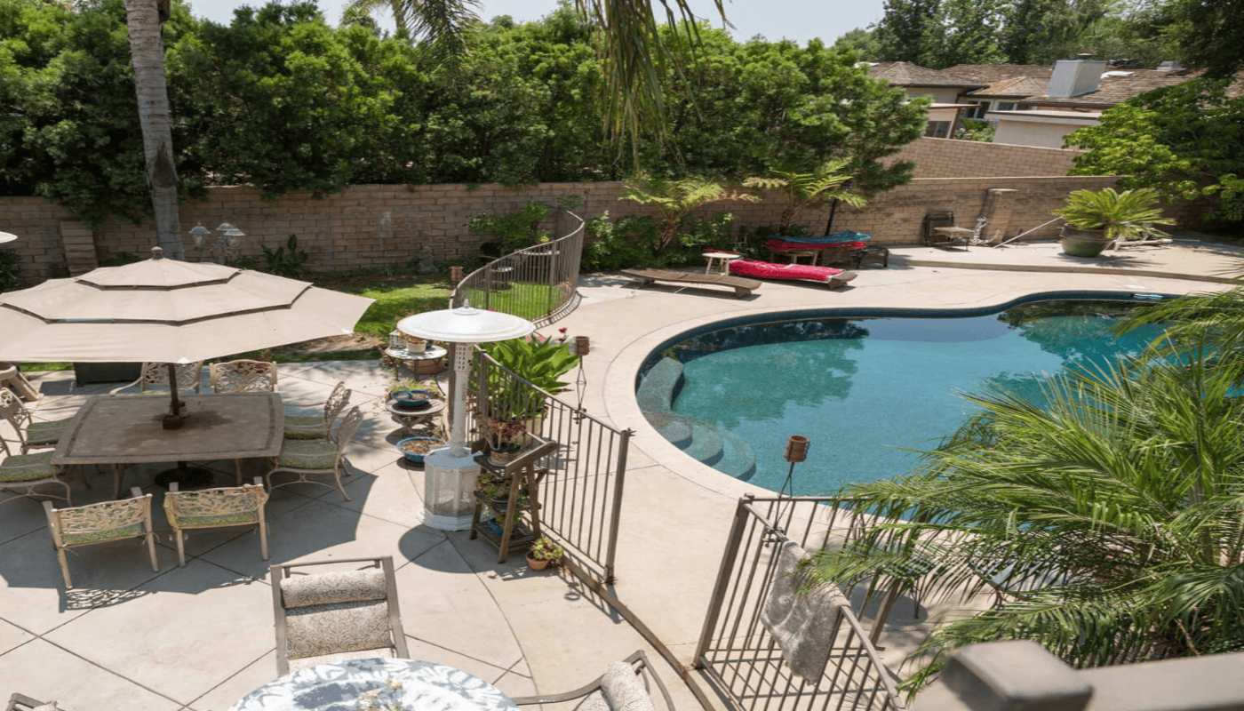 Steps in the Right Direction - AURA House